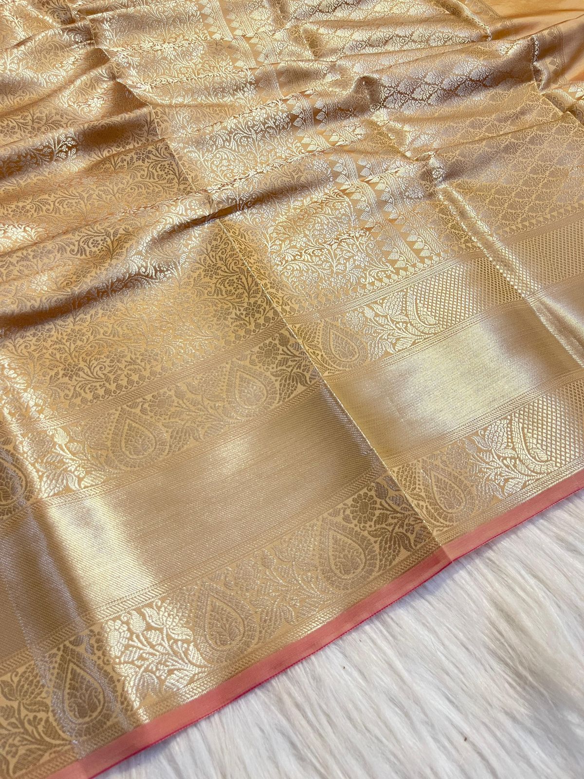 CATLON TAPETA SILK SAREE - LIGHT (CHAMPAGNE) GOLD - Image 2