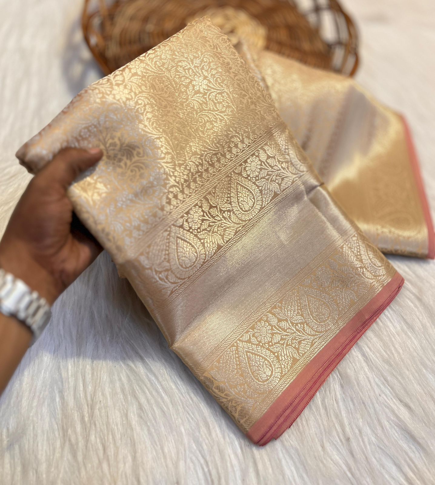 CATLON TAPETA SILK SAREE - LIGHT (CHAMPAGNE) GOLD - Image 4