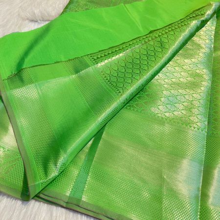 BANARASI CATLON TAPETA SILK SAREE - PARROT GREEN